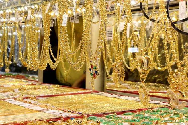 今日上午越南国内市场黄金价格小幅下降 ảnh 1 今日上午越南国内市场黄金价格小幅下降 ảnh 1