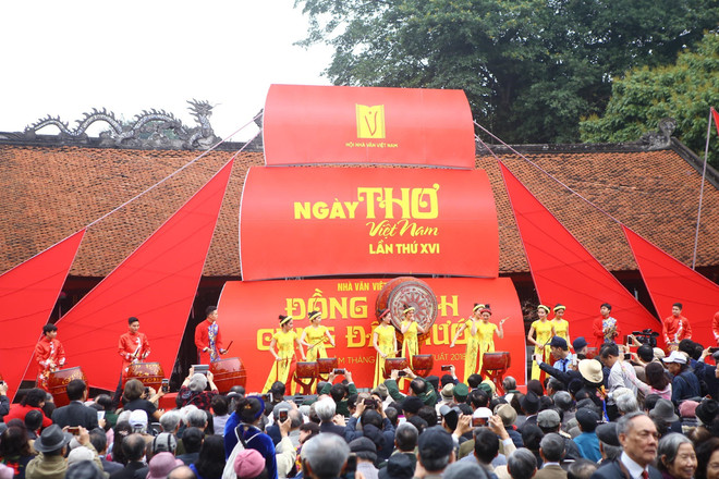 第十六届越南诗歌日活动开幕 ảnh 1 第十六届越南诗歌日活动开幕 ảnh 1