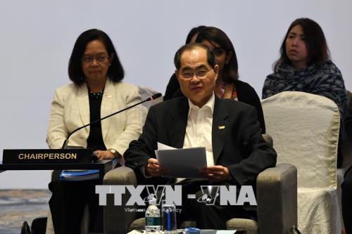 东盟各国经济部长就加强地区一体化的措施展开讨论 ảnh 1