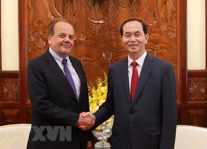 国家主席陈大光会见智利驻越大使克劳迪奥·德·内格里 ảnh 1 国家主席陈大光会见智利驻越大使克劳迪奥·德·内格里 ảnh 1