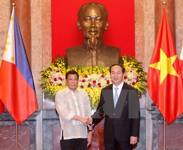 越南国家主席陈大光设宴招待菲总统杜特尔特访越 ảnh 1 越南国家主席陈大光设宴招待菲总统杜特尔特访越 ảnh 1
