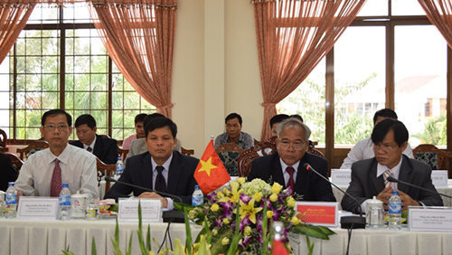 越南昆嵩省与老挝占巴塞省加强投资合作 ảnh 2 越南昆嵩省与老挝占巴塞省加强投资合作 ảnh 2