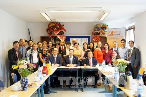 越南驻德大使：越南鼓励德国各地方加大对越投资力度 ảnh 1