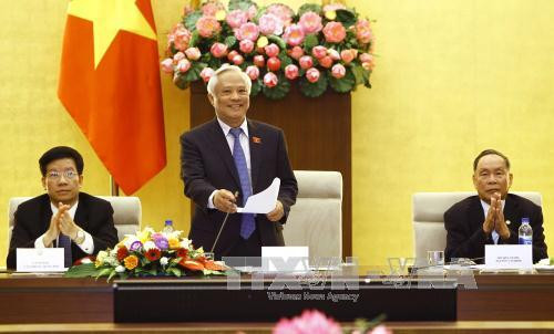 国会副主席汪周刘与老战兵模范代表团会面 ảnh 1 国会副主席汪周刘与老战兵模范代表团会面 ảnh 1