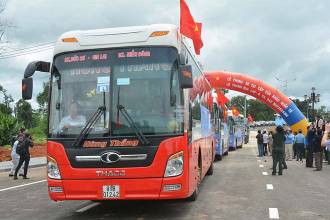 越柬建交50周年：两国陆路运输l路线正式通车 ảnh 2