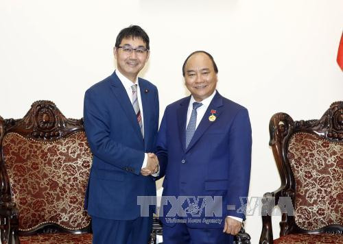 政府总理阮春福会见日本客人 ảnh 1 政府总理阮春福会见日本客人 ảnh 1