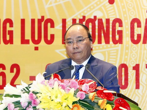 阮春福总理：提高人民警察队伍素质 在新形势下满足新要求 ảnh 1