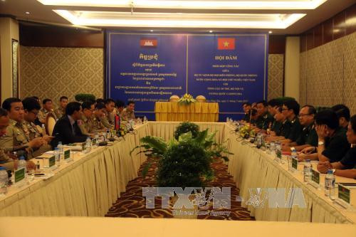 越南与柬埔寨加强合作 确保边境地区安全 ảnh 2