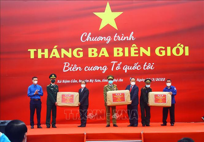 越南与老挝建交60周年:越南乂安省与老挝川圹省巩固友好与全面合作关系 ảnh 1 越南与老挝建交60周年:越南乂安省与老挝川圹省巩固友好与全面合作关系 ảnh 1