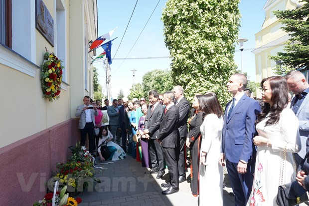 胡志明主席诞辰132周年纪念活动在斯洛伐克和智利举行 ảnh 2