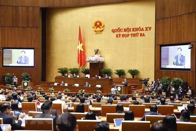 越南第十五届国会第三次会议新闻公报（第一号） ảnh 1