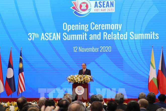 第37届东盟峰会第一个工作日的回顾 ảnh 2 第37届东盟峰会第一个工作日的回顾 ảnh 2