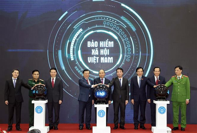 阮春福总理出席“数字社会保险——VssID应用程序”公布仪式 ảnh 2