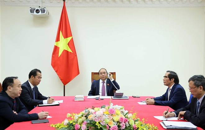 ASEAN 2020:政府总理阮春福与老挝总理通伦·西苏里通电话 ảnh 1 ASEAN 2020:政府总理阮春福与老挝总理通伦·西苏里通电话 ảnh 1