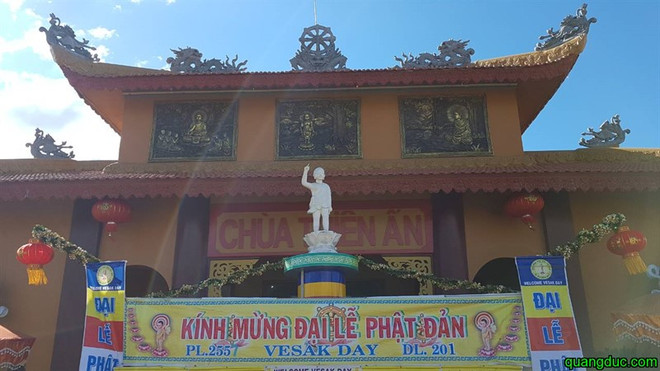 旅澳越南侨胞年初去寺庙烧香祈福 ảnh 1