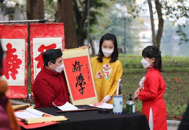 新春送字求字习俗——越南优良的传统文化 ảnh 1 新春送字求字习俗——越南优良的传统文化 ảnh 1