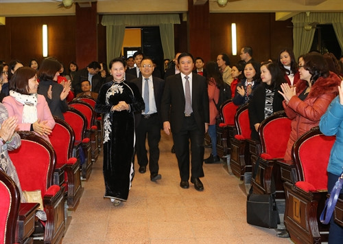 国会主席阮氏金银:社会主义法治国家建设在推进国家全面革新事业中极为重要 ảnh 1 国会主席阮氏金银:社会主义法治国家建设在推进国家全面革新事业中极为重要 ảnh 1