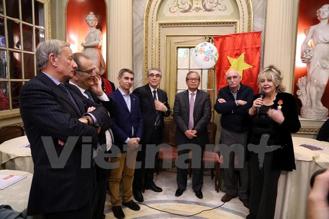 新春见面会在意大利都灵市举行 ảnh 1 新春见面会在意大利都灵市举行 ảnh 1