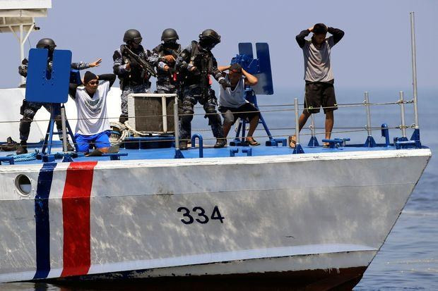 一艘越南籍船只在菲律宾海域遭海盗袭击一名船员死亡 ảnh 1 一艘越南籍船只在菲律宾海域遭海盗袭击一名船员死亡 ảnh 1