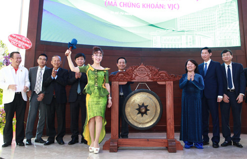 越捷航空挂牌上市 首日股价达到最高限价 ảnh 1 越捷航空挂牌上市 首日股价达到最高限价 ảnh 1