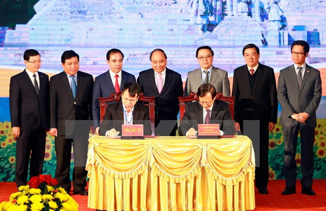 阮春福总理：宣光省应注重基础设施建设 大力吸引投资 ảnh 2