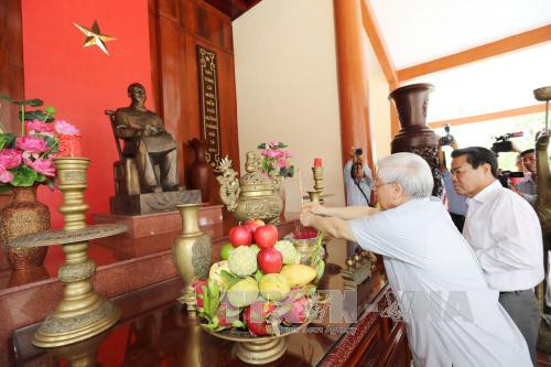 阮富仲总书记:金瓯省应进一步发展海洋经济和林业经济 ảnh 2 阮富仲总书记:金瓯省应进一步发展海洋经济和林业经济 ảnh 2