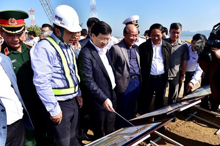 越南政府副总理郑廷勇莅临海防市指导工作 ảnh 1 越南政府副总理郑廷勇莅临海防市指导工作 ảnh 1
