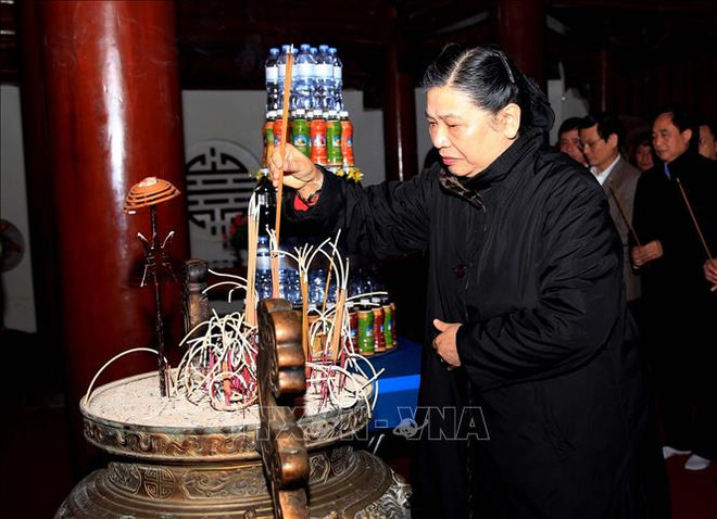 庆祝越老战斗联盟70周年文艺演出活动在乂安省举行 ảnh 1 庆祝越老战斗联盟70周年文艺演出活动在乂安省举行 ảnh 1