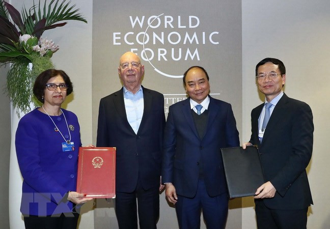 裴青山: 阮春福成功出席WEF Davos为2019年越南对外工作释放积极信号 ảnh 1 裴青山: 阮春福成功出席WEF Davos为2019年越南对外工作释放积极信号 ảnh 1