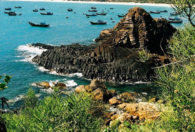 富安省打造特色旅游产品 吸引更多游客前来旅游 ảnh 1 富安省打造特色旅游产品 吸引更多游客前来旅游 ảnh 1