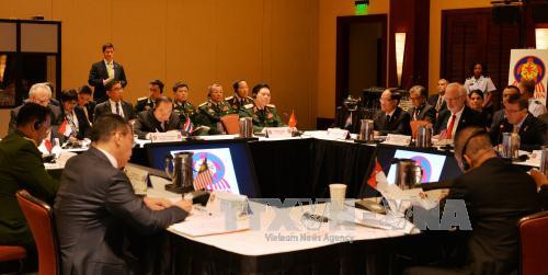 越南防长吴春历：东南亚的和平、稳定与繁荣符合东盟和美国的利益 ảnh 1