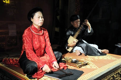 越南优秀艺术家黎氏白云:毕生致力于筹歌保护 ảnh 1 越南优秀艺术家黎氏白云:毕生致力于筹歌保护 ảnh 1