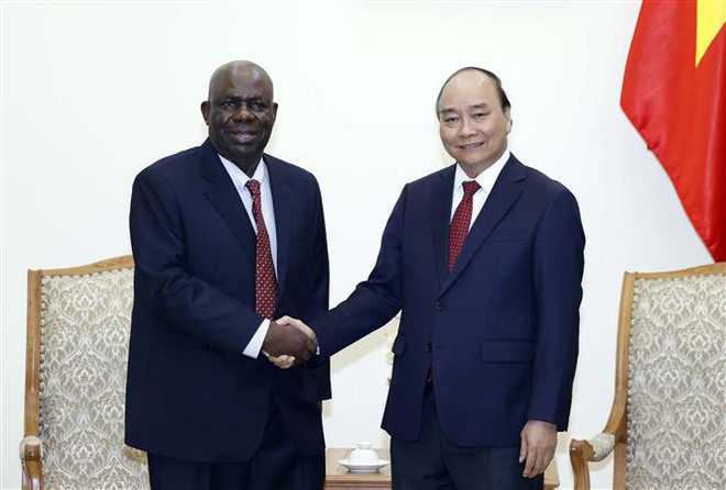 越南政府总理阮春福会见尼日利亚驻越大使 ảnh 1 越南政府总理阮春福会见尼日利亚驻越大使 ảnh 1