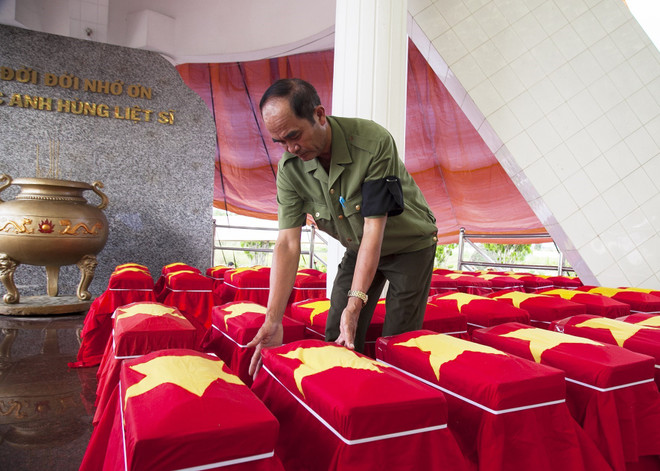 7·27越南伤残军人与烈士日:英烈祭奠仪式在越南多地举行 ảnh 2 7·27越南伤残军人与烈士日:英烈祭奠仪式在越南多地举行 ảnh 2