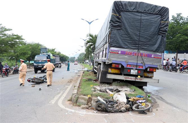 阮春福总理要求有关单位避免严重交通事故发生 ảnh 1 阮春福总理要求有关单位避免严重交通事故发生 ảnh 1