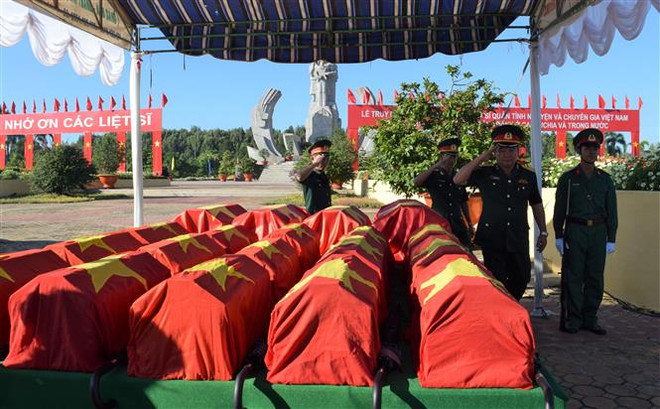 7·27伤残军人与烈士日:同塔省为52名志愿军烈士举行追悼会 ảnh 1 7·27伤残军人与烈士日:同塔省为52名志愿军烈士举行追悼会 ảnh 1