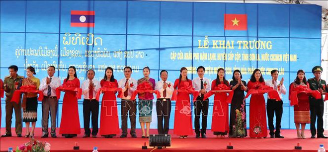 越南山萝省南冷—老挝华藩省芒泼县级口岸正式开放 ảnh 1