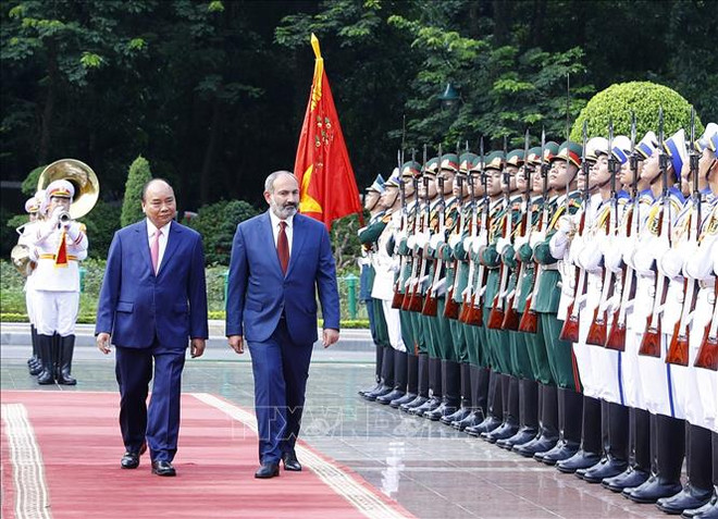 政府总理阮春福与亚美尼亚总理帕希尼扬举行会谈 ảnh 1 政府总理阮春福与亚美尼亚总理帕希尼扬举行会谈 ảnh 1