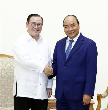 越南政府总理阮春福会见菲律宾外长 ảnh 1