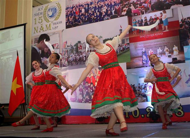 河内俄罗斯科学与文化中心为越俄加强交流合作做出贡献 ảnh 2 河内俄罗斯科学与文化中心为越俄加强交流合作做出贡献 ảnh 2