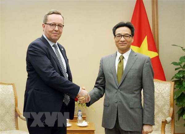 越南政府副总理武德儋会见芬兰经济部部长米卡林拉 ảnh 1 越南政府副总理武德儋会见芬兰经济部部长米卡林拉 ảnh 1