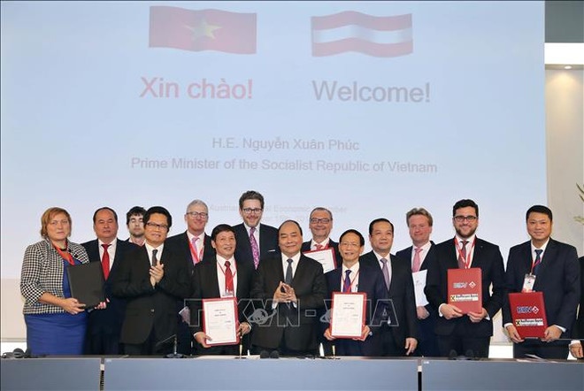 越南政府总理阮春福出席越奥企业论坛 ảnh 1 越南政府总理阮春福出席越奥企业论坛 ảnh 1