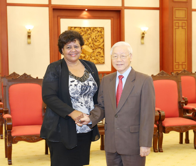 越共中央总书记阮富仲会见古巴客人 ảnh 1 越共中央总书记阮富仲会见古巴客人 ảnh 1