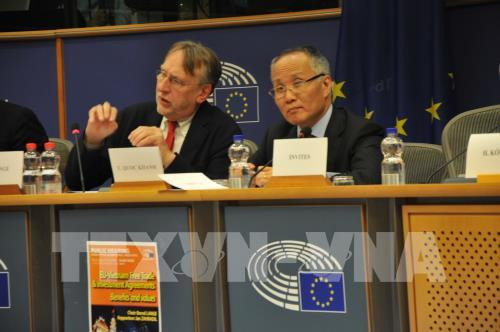欧洲议会国际贸易委员会举行《越南与欧盟自由贸易协定》听证会 ảnh 2 欧洲议会国际贸易委员会举行《越南与欧盟自由贸易协定》听证会 ảnh 2