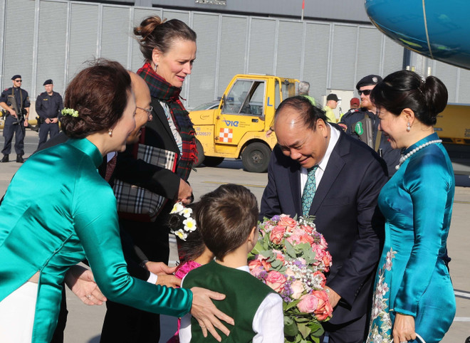 越南政府总理阮春福抵达维也纳开始对奥地利进行正式访问 ảnh 2