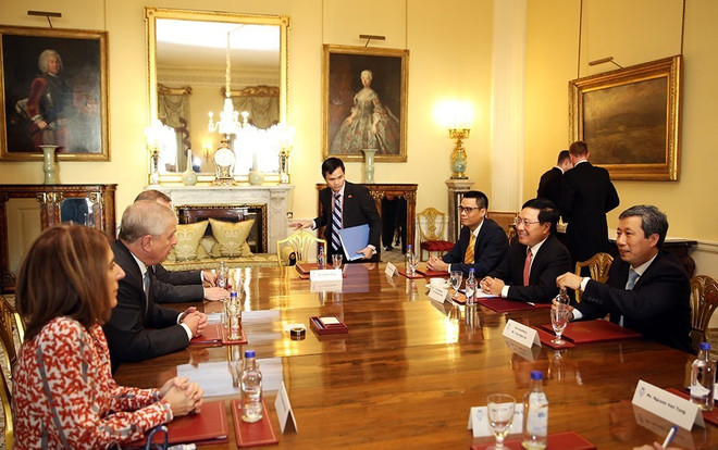 政府副总理兼外长范平明圆满结束对英国的正式访问 ảnh 1 政府副总理兼外长范平明圆满结束对英国的正式访问 ảnh 1