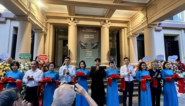 现代吉祥物展：推崇越南传统刻瓷艺术精髓 ảnh 2