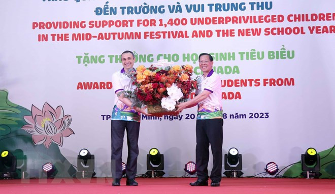 越南与加拿大建交50周年庆祝活动在胡志明市举行 ảnh 1