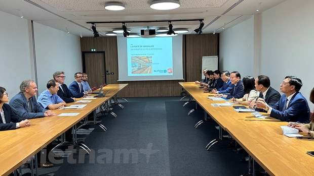 河内加强与法国法兰西岛地区的合作 ảnh 1 河内加强与法国法兰西岛地区的合作 ảnh 1
