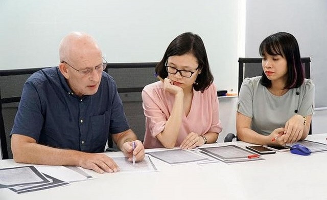 简化外国人工作许可证签发流程 ảnh 1 简化外国人工作许可证签发流程 ảnh 1